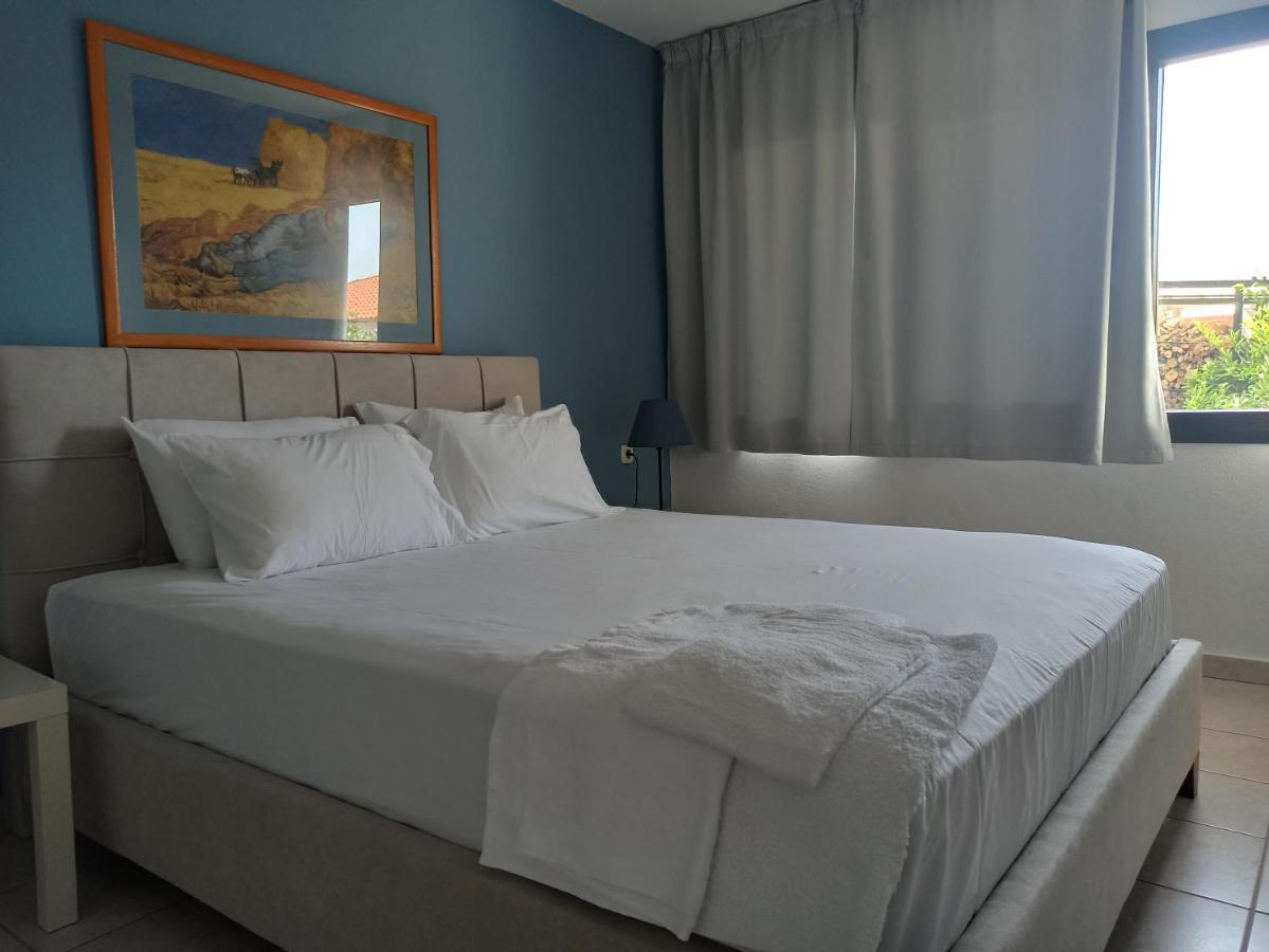 Dora'S House Comfortable Apartment With A Yard And View Pirgadikia Exterior foto