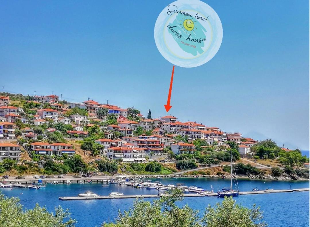 Dora'S House Comfortable Apartment With A Yard And View Pirgadikia Exterior foto